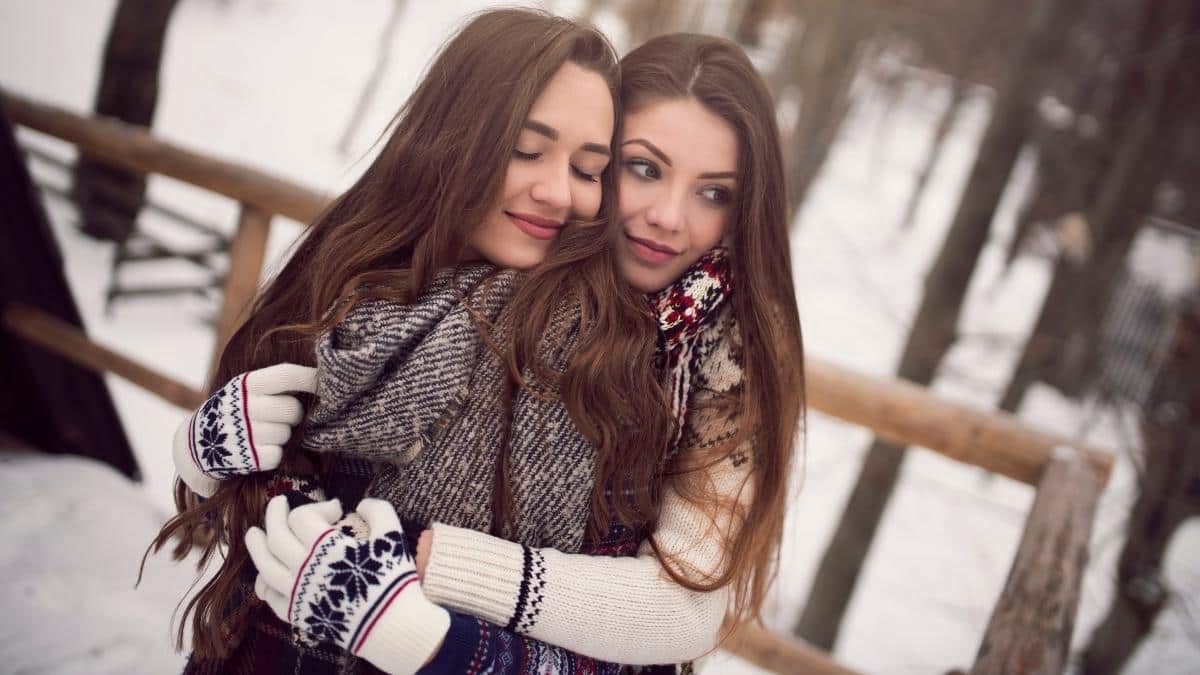 17 Ways To Make Your Sister Feel Special